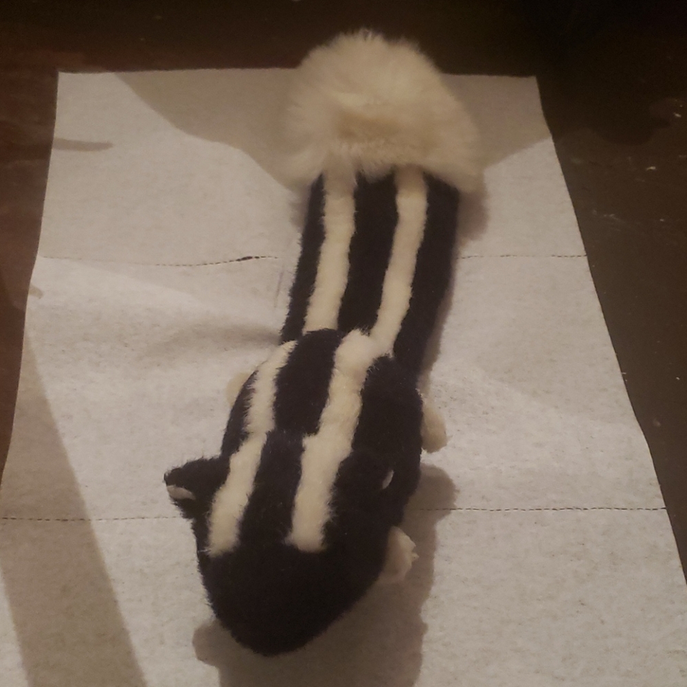 Skunk stuffed plush keychain clip